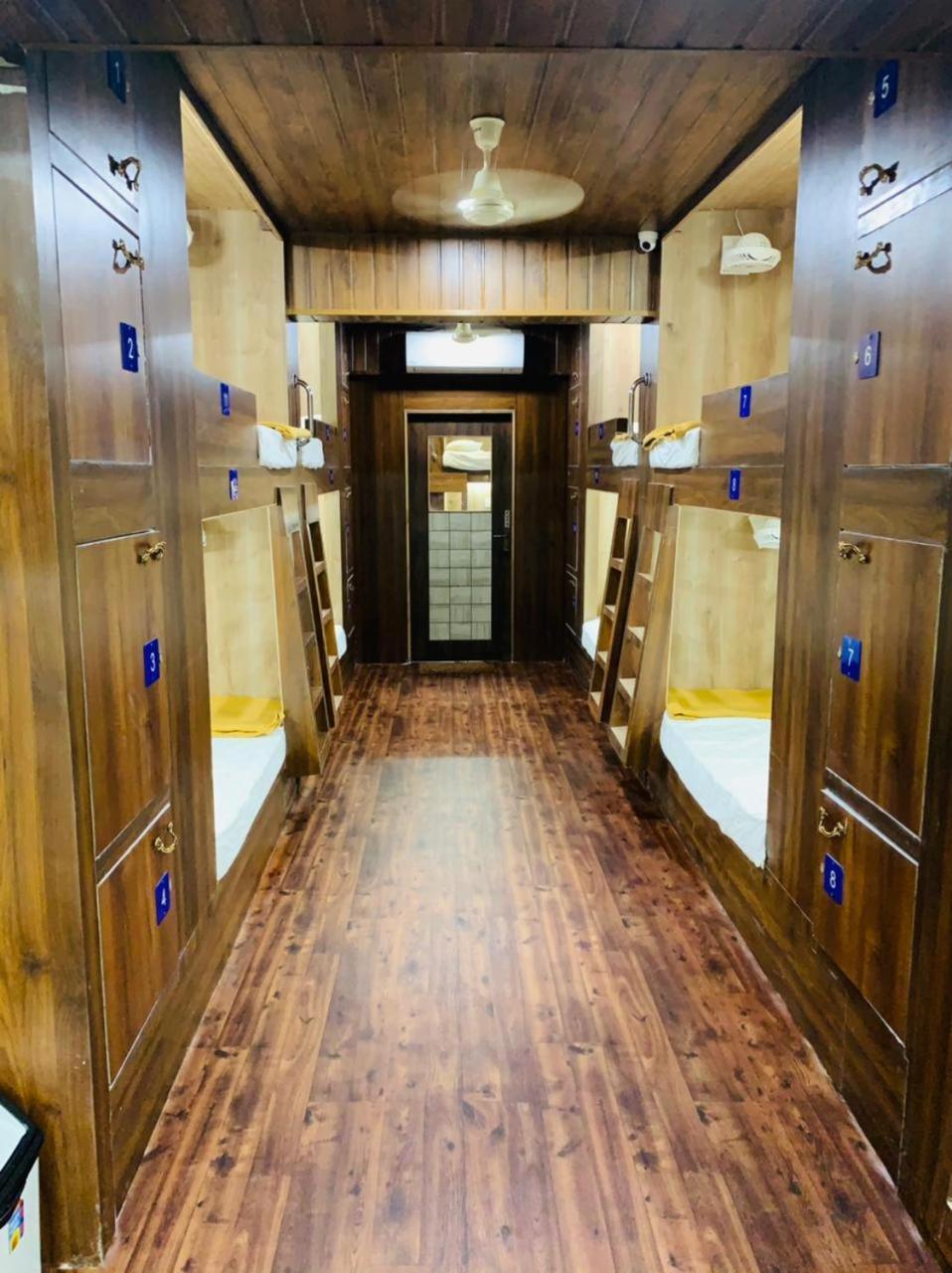 מדגאון City Stay Deluxe Ac Dormitory מראה חיצוני תמונה